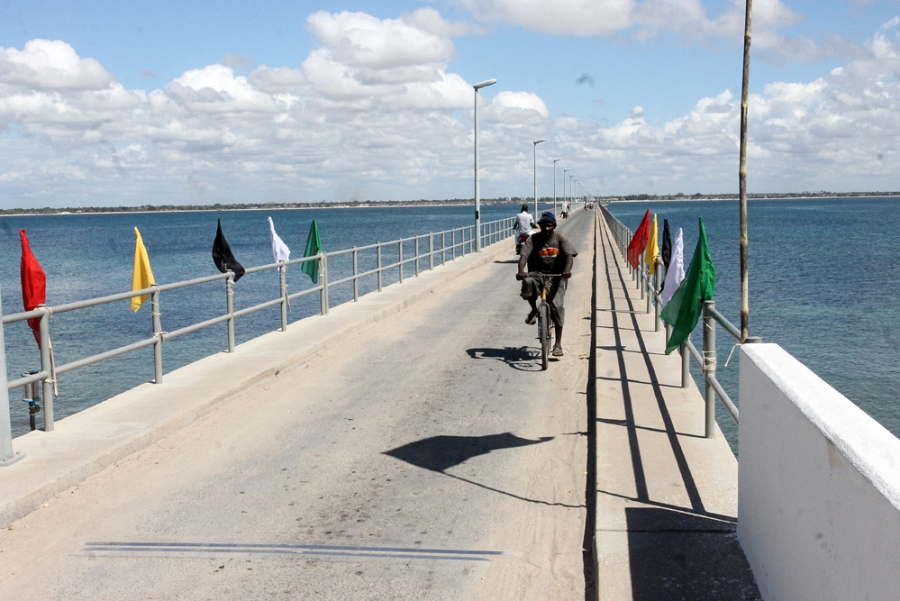 Nampula/ponte_que_liga_a_ilha_de_mo__ambique_ao_lado_continental_da_prov__ncia_de_nampula_1563147605.jpg